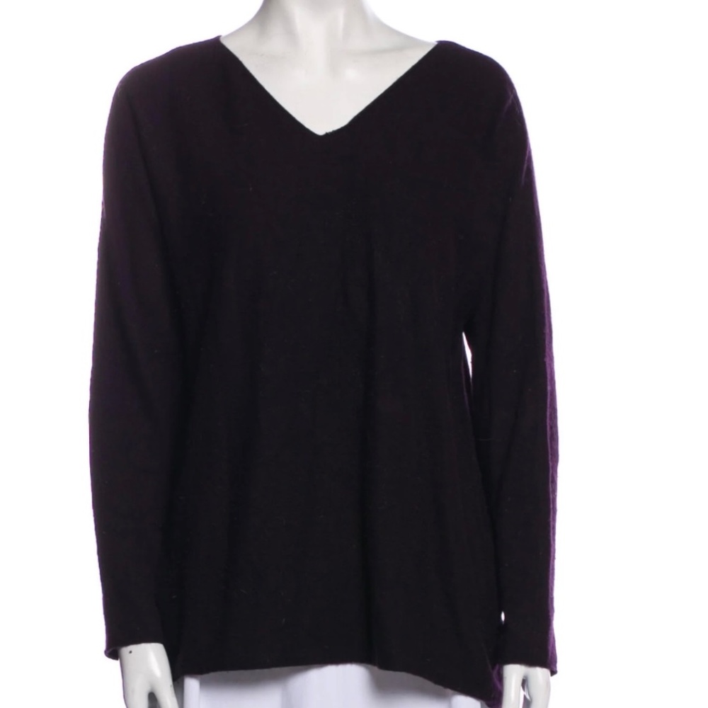 Good Condition Vince 100% Cashmere Purple V-Neck Sweater - M